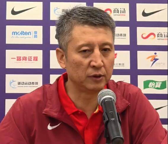 郭士强满意男篮队员表现 胡明轩：全队斗志非常强烈